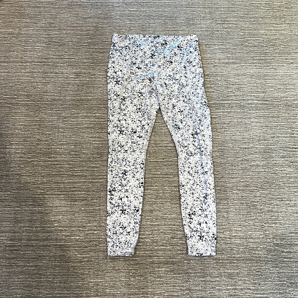 Womens athleta leggings, size M, with pockets